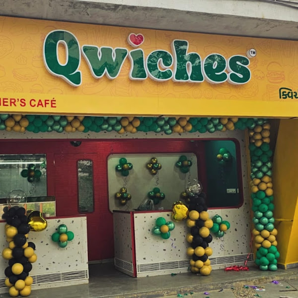 Qwiches brother's cafe