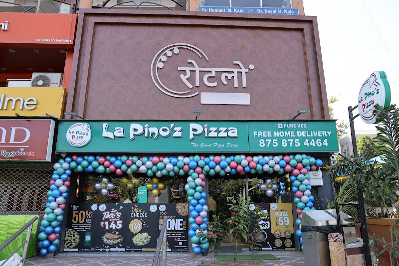 La Pino'z Pizza - Vastrapur Lake, Ahmedabad