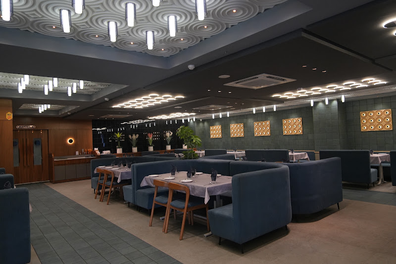 THE RIALTO BANQUET & RESTAURANT