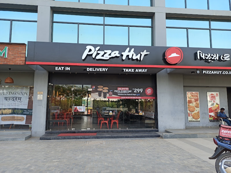 Pizza Hut | Vandemataram Road, Ahmedabad