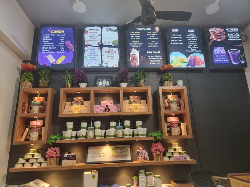 CreamFresh Natural Icecream N Cafe Satellite