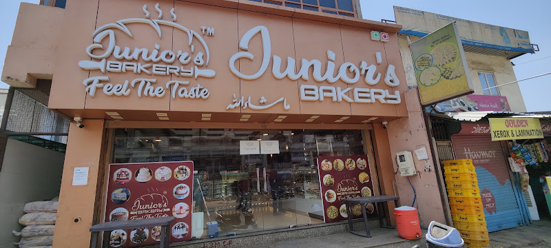Junior's bakery