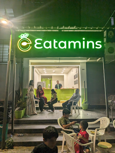 Eatamins Café