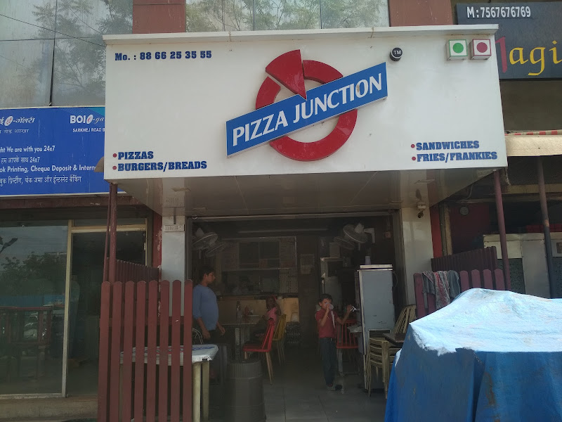 Pizza Junction | Best Pizza Shop in Juhapura, Ahmedabad | Freshly Baked Pizzas, Fast Food & Takeaway Near You