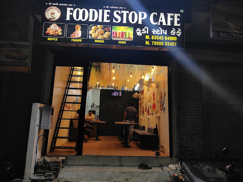 FOODIE STOP CAFE