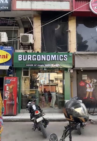 Burgonomics Motera