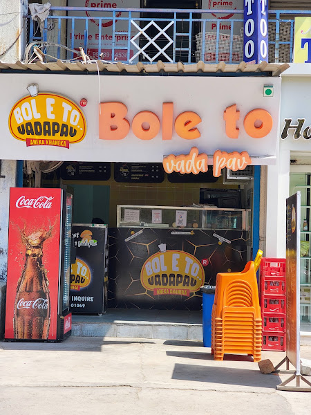 Bole To Vadapav