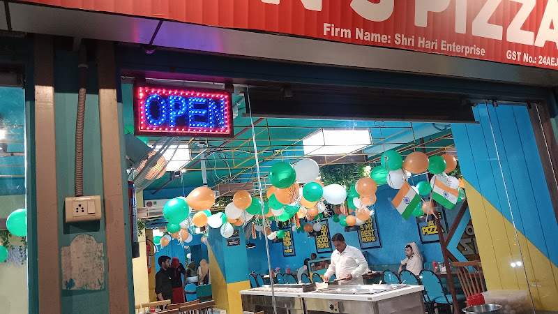 William John's Pizza (Naroda)