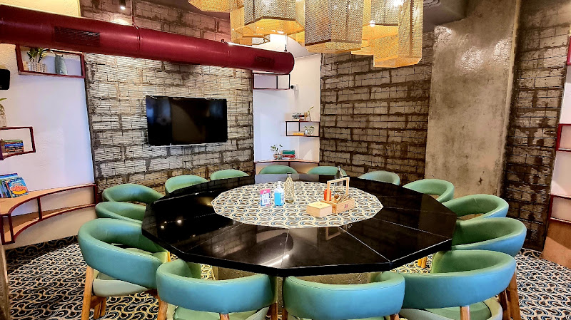 Nini's Kitchen, Science City