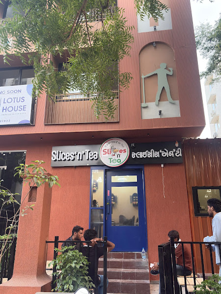 Slices N Tea Cafe – Sandwich, Tea & Coffee | CG Road Ahmedabad