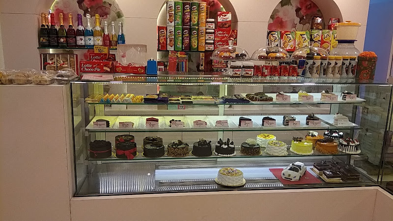 Cakes N Crunch