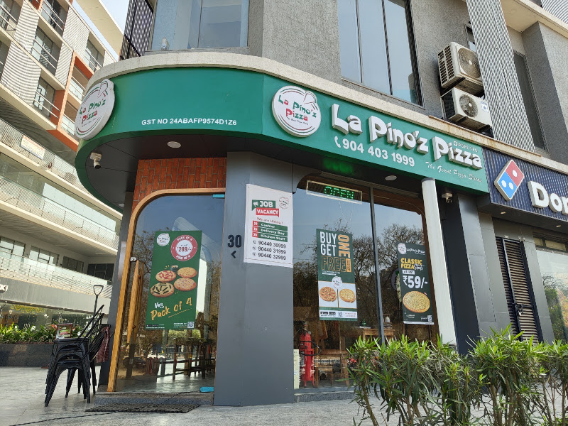 Lapino'z pizza Hanspura