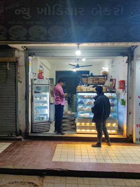 New Khodiyar Live Bakery & Cake
