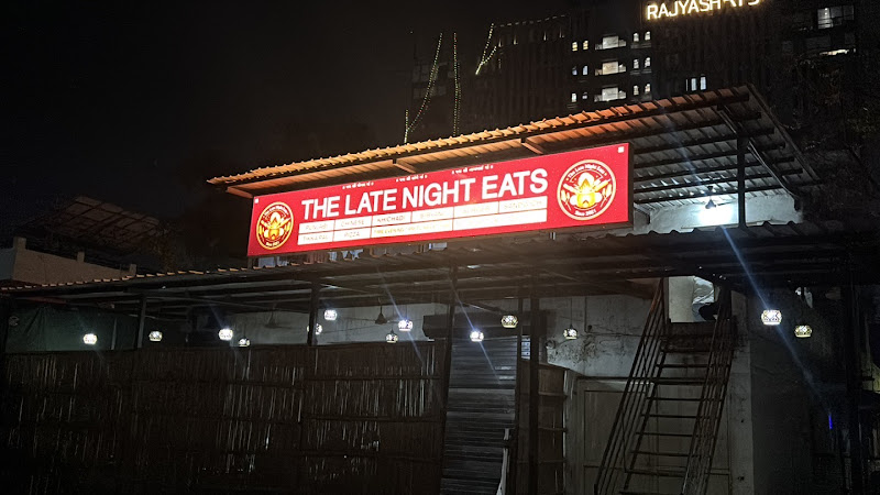 LATENIGHT EATS