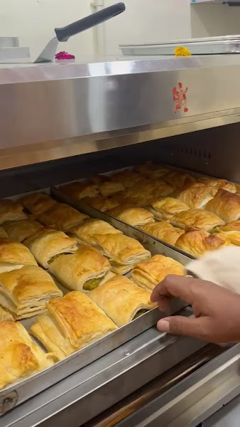 Nadiad Puffwala Cafe - The Live Puff