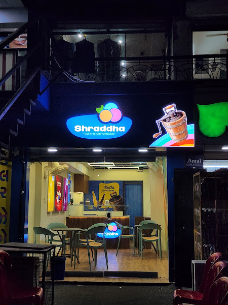 Shraddha Natural kothi ice cream bodakdev