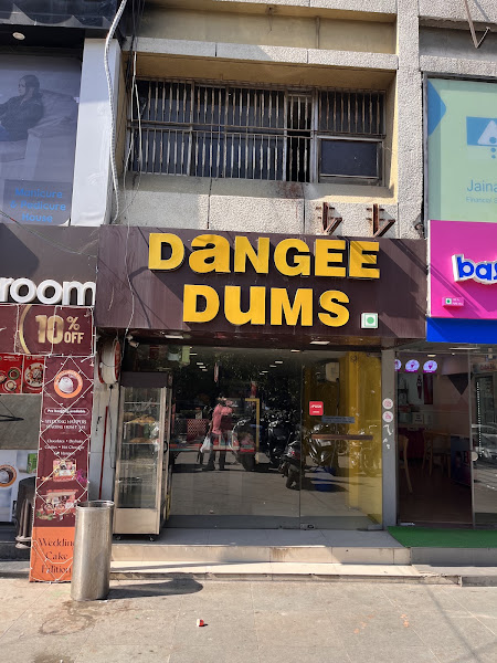 Dangee Dums Mithakhali