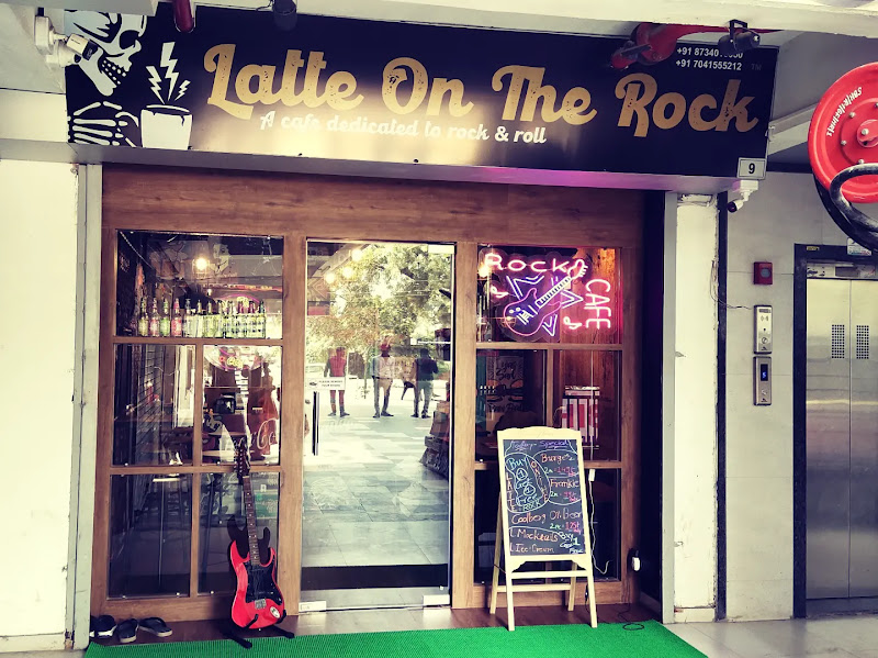 Latte On The Rock