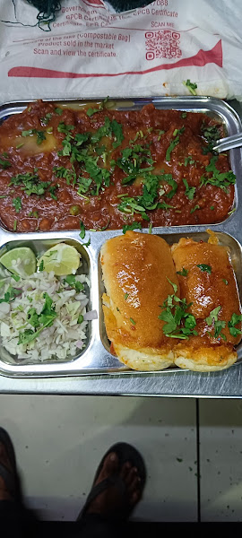 Shree Dharamraj Bhajipav And Chinese