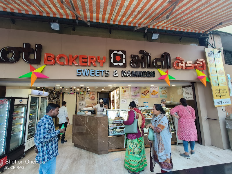 Moti Bakery