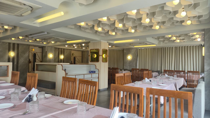 Grand Royal Dine Restaurant And Banquet