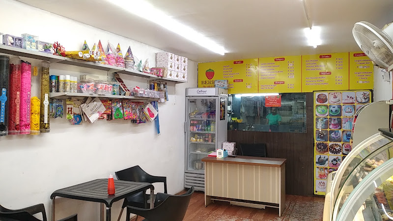 Berry the cafe'& cakes,