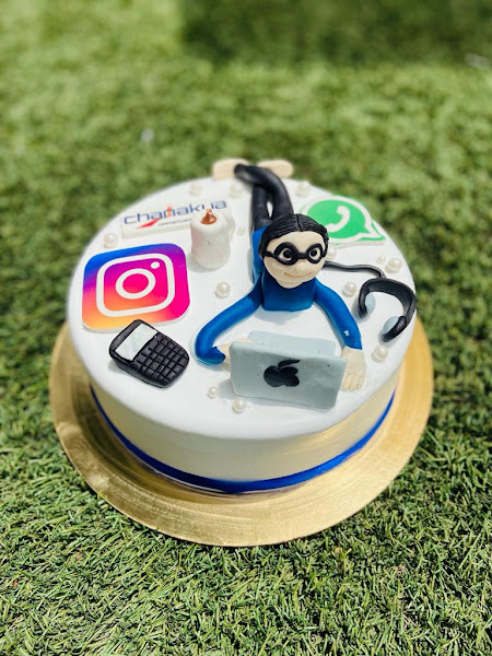Cakes by Noor