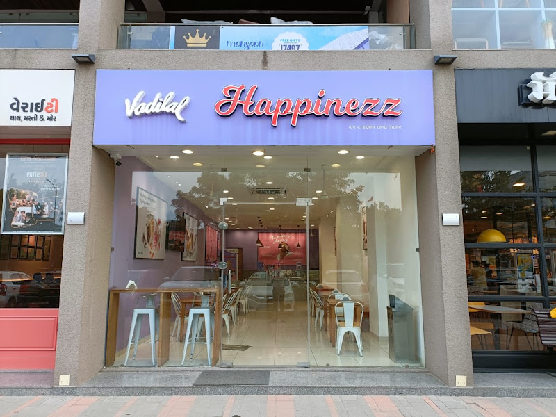 Happinezz Icecreams by Vadilal