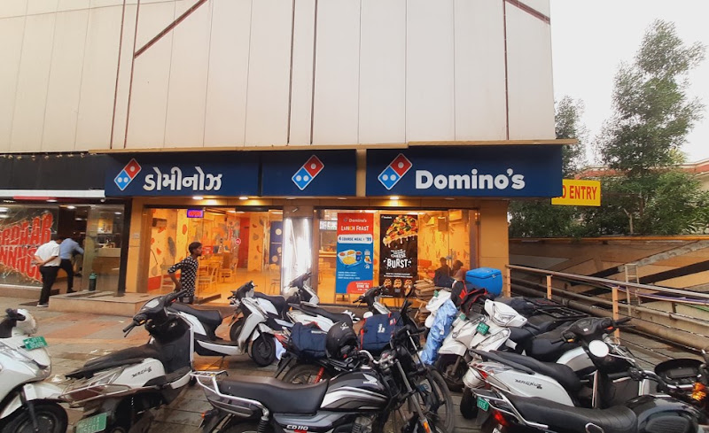 Domino's Pizza | Himalaya Mall Ahmadabad