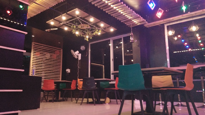 John's 7 Cafe