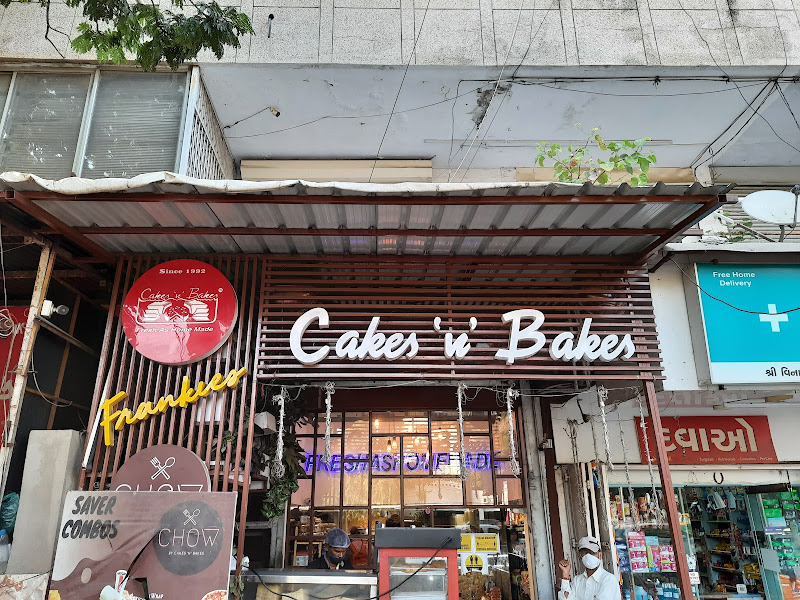 Cakes N Bakes