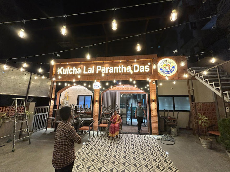 Kulcha Lal Parantha Das