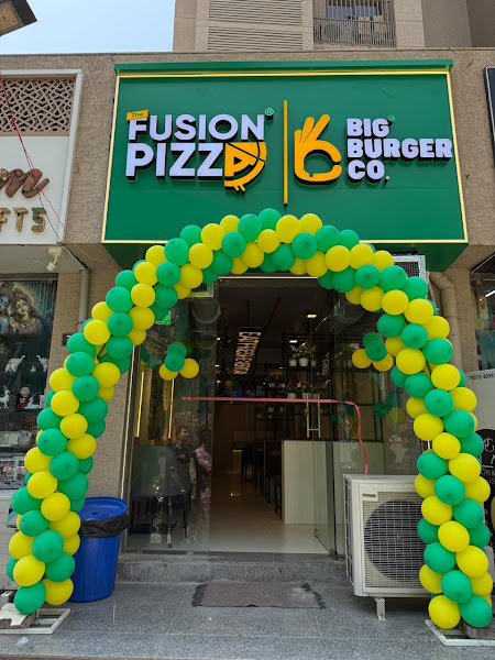 The Fusion Pizza | Big Burger Co. South Bopal