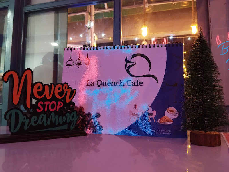 La Quench - The Rooftop Cafe