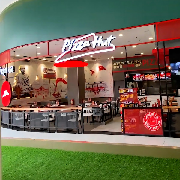 Pizza Hut | SG Highway, Ahmedabad