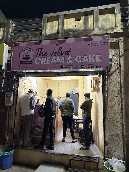 The velvet cream & cake