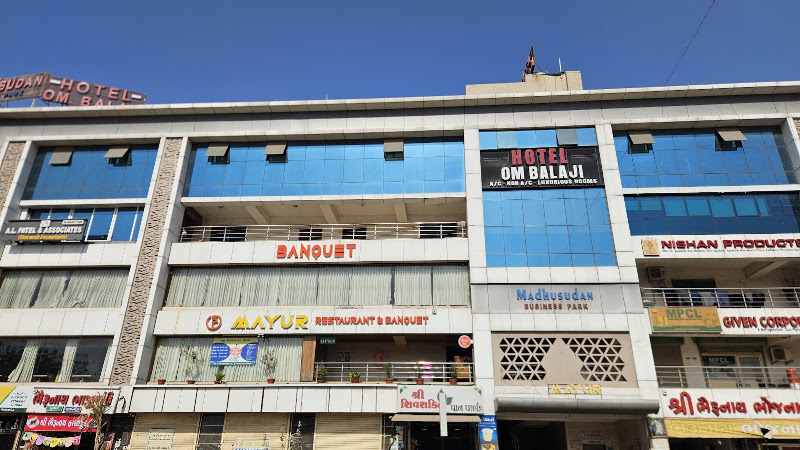 Mayur Restaurant & Banquet