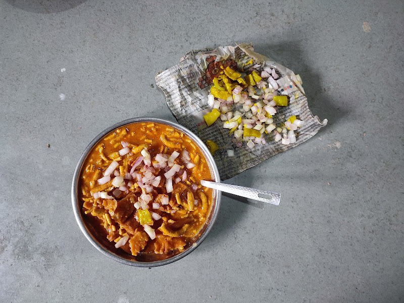 MADAN KAKA NI SEVPURI (shree charbhuja farsan)