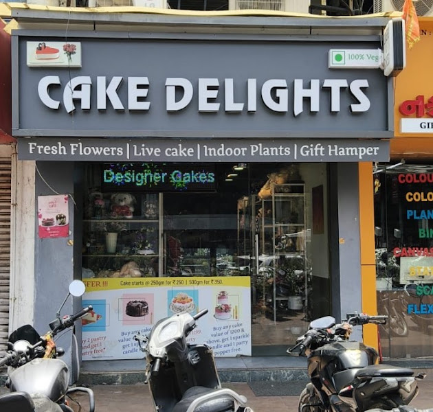 CAKE DELIGHTS