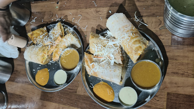 Saras Bhajipav & South Indian