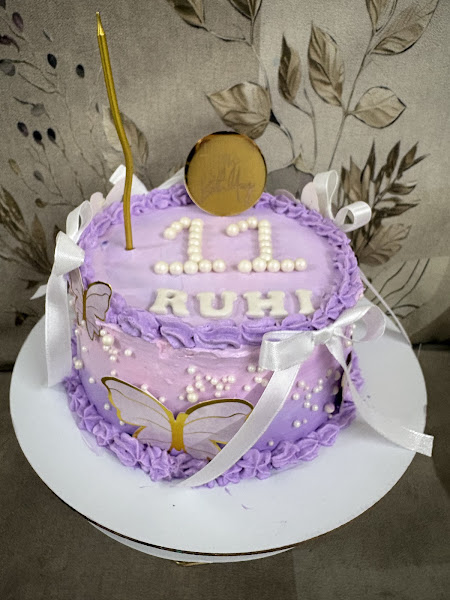 Cakes by SAKSHI