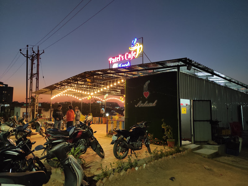 Patel's Cafe