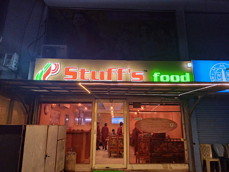 Stuff's Food | Chur Chur Naan | Panjabi Food | Stuff"s Kulcha | Paratha