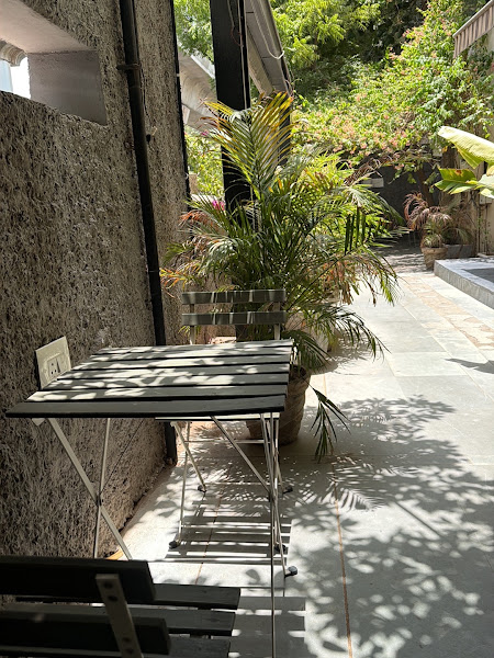 Cafe Where We Meet
