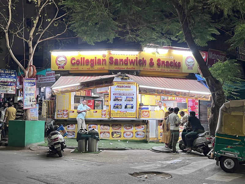 Collegian Sandwich & Snacks