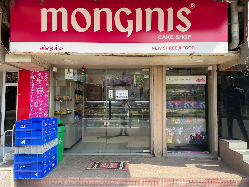 Monginis