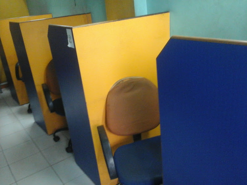 V & U Cyber Cafe